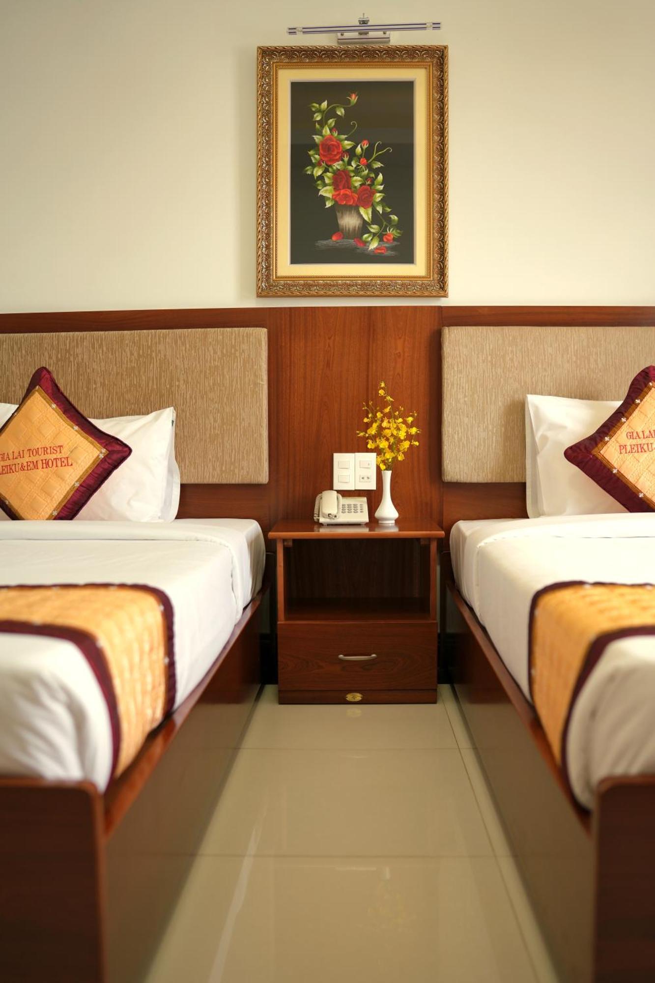 Pleiku & Em Hotel By Gia Lai Tourist المظهر الخارجي الصورة